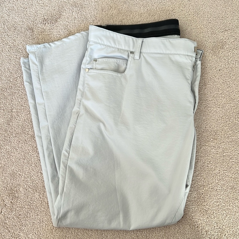 Nike men’s golf pants 40 X 30 light grey slim fit